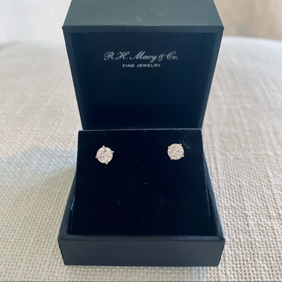 Macy's 14k Gold 1 CTW Diamond Stud Earrings - Picture 7 of 8